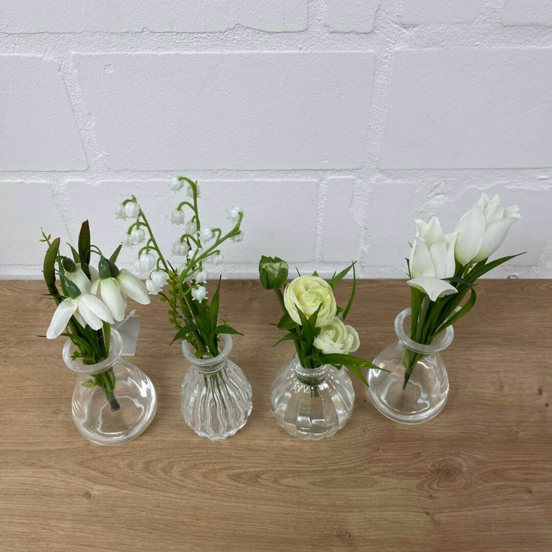 mit Wilkens Wohnstudio – Vase Frühlingsblumen