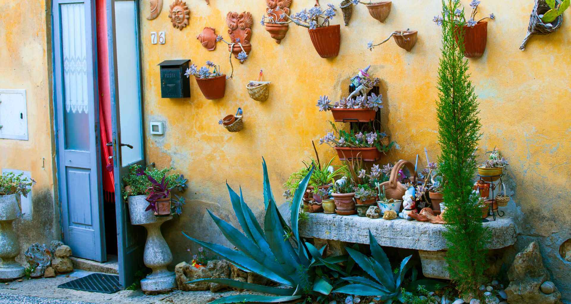 7+ tolle Ideen für mediterrane Gartendeko – Blog – Wilkens Wohnstudio