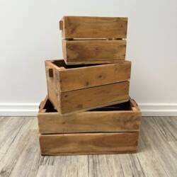 Weihnachtsdeko aussen: 11 tolle Ideen für den Hauseingang und Garten 25 21219-kiste-aus-recyceltem-holz.jpg