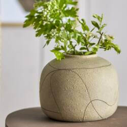 23268-1-niza-deko-vase-natur-bloomingville.jpg
