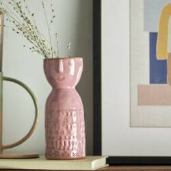 23282-1-embla-vase-pink-bloomingville.jpg
