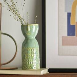 23283-1-embla-vase-grün-bloomingville.jpg