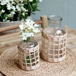Geschenke zum Einzug – 21 tolle Ideen 46 23449-1-vase-flasche-geflochten-chic-antique.jpg