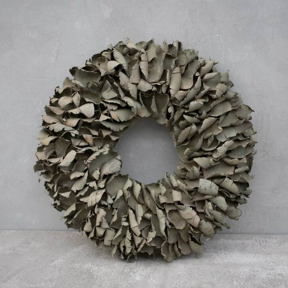 23522-1-kranz-aus-palm-blättern-altgrün-L-couronne.jpg