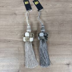 Weihnachtsbaumschmuck basteln – 13 tolle DIY Ideen für euren Christbaum 30 23600-1-effie-quaste-zum-hängen-ptmd.jpg