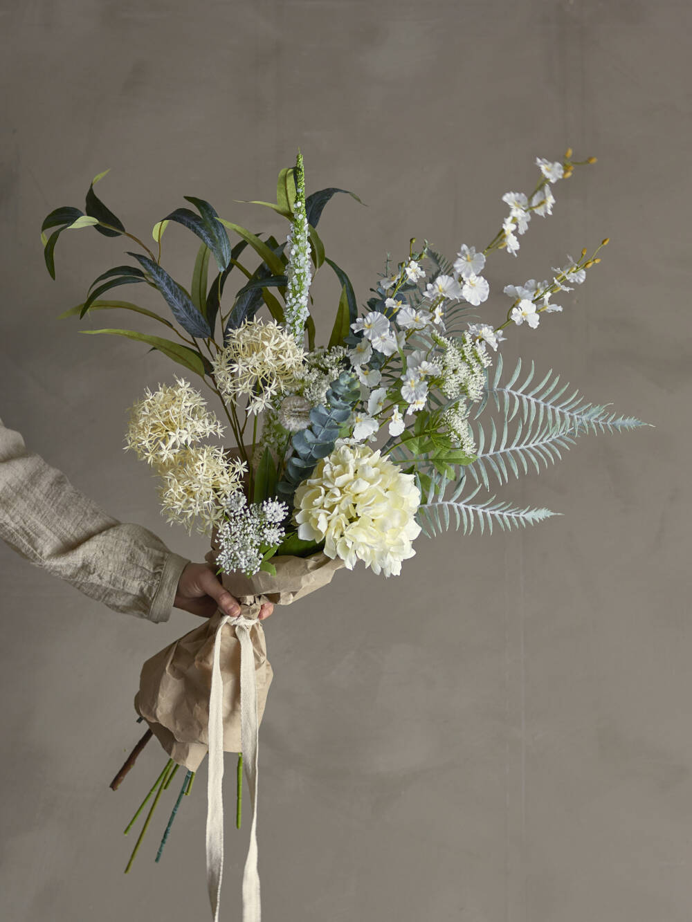 23713-2-symphonie-künstlicher-blumenstrauß-bloomingville.jpg