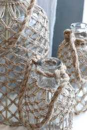 23795-2-flasche-mit-geflecht-und-henkel-chic-antique.jpg