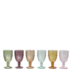 Draußen feiern - 10 tolle Gartenparty Ideen 65 23827-1-saint-emillion-weinglas-mit-muster-chic-antique.png