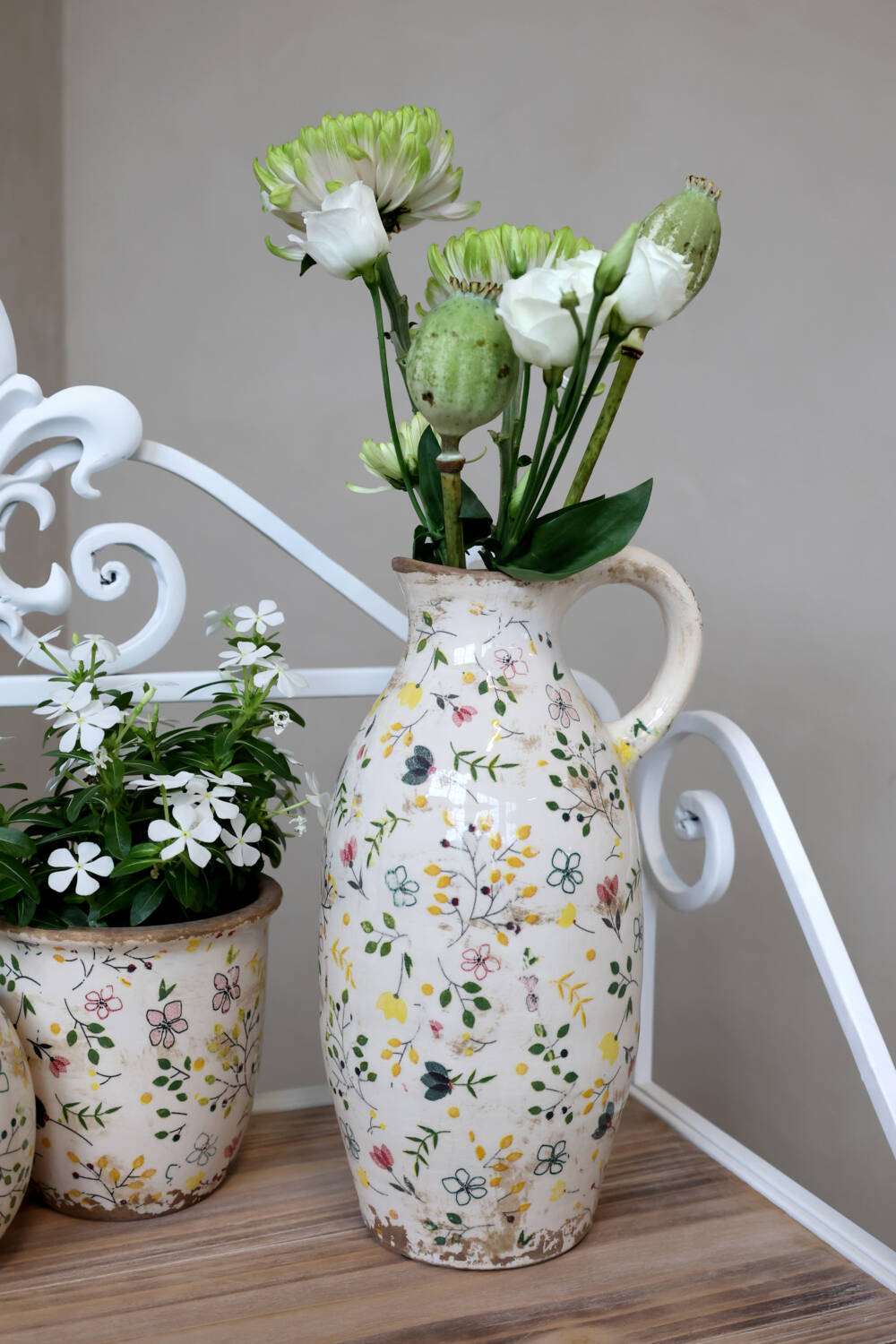 23870-2-cavaillon-flasche-mit-blumenmotiv-groß-chic-antique.jpg