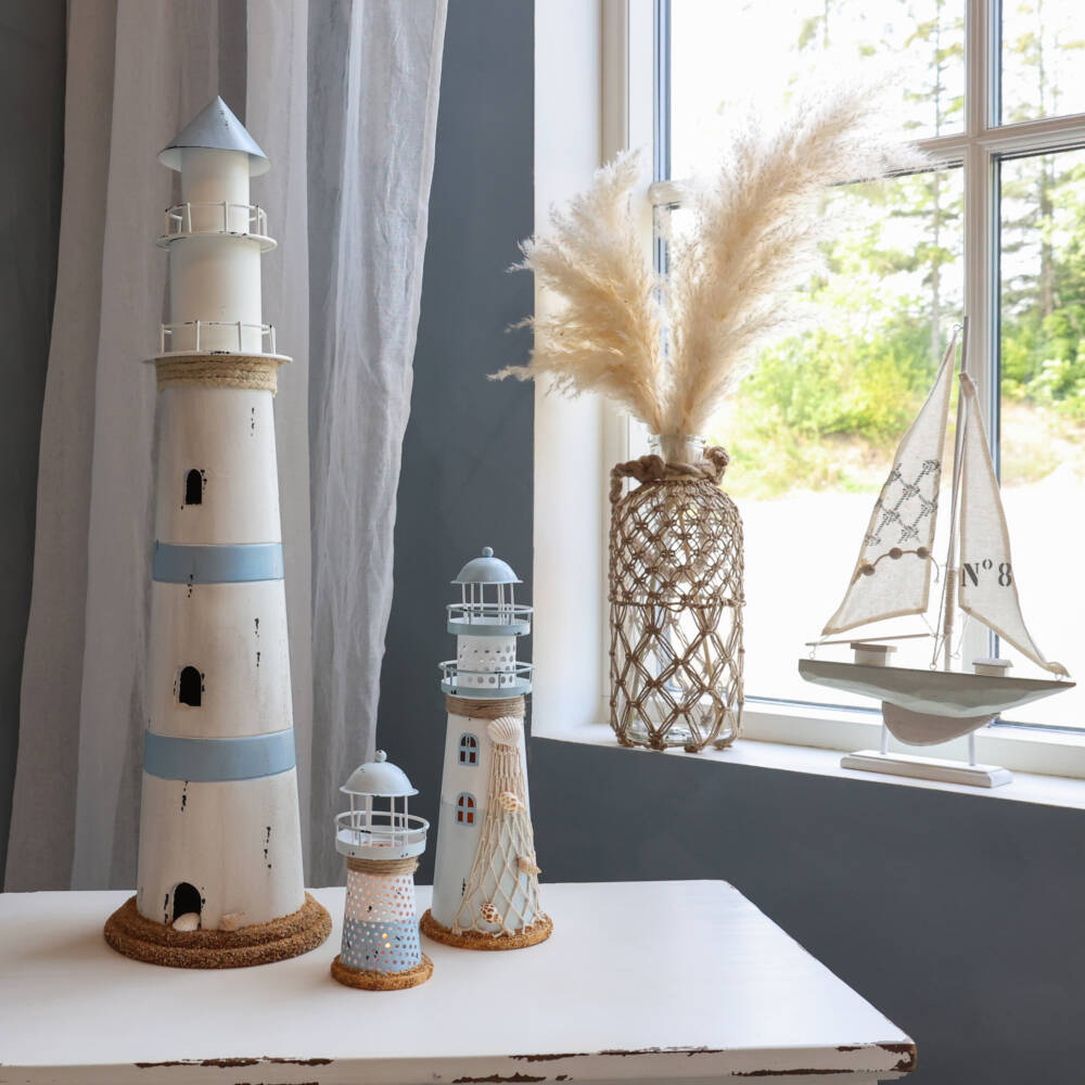 23873-1-leuchtturm-mit-led-chic-antique.jpg