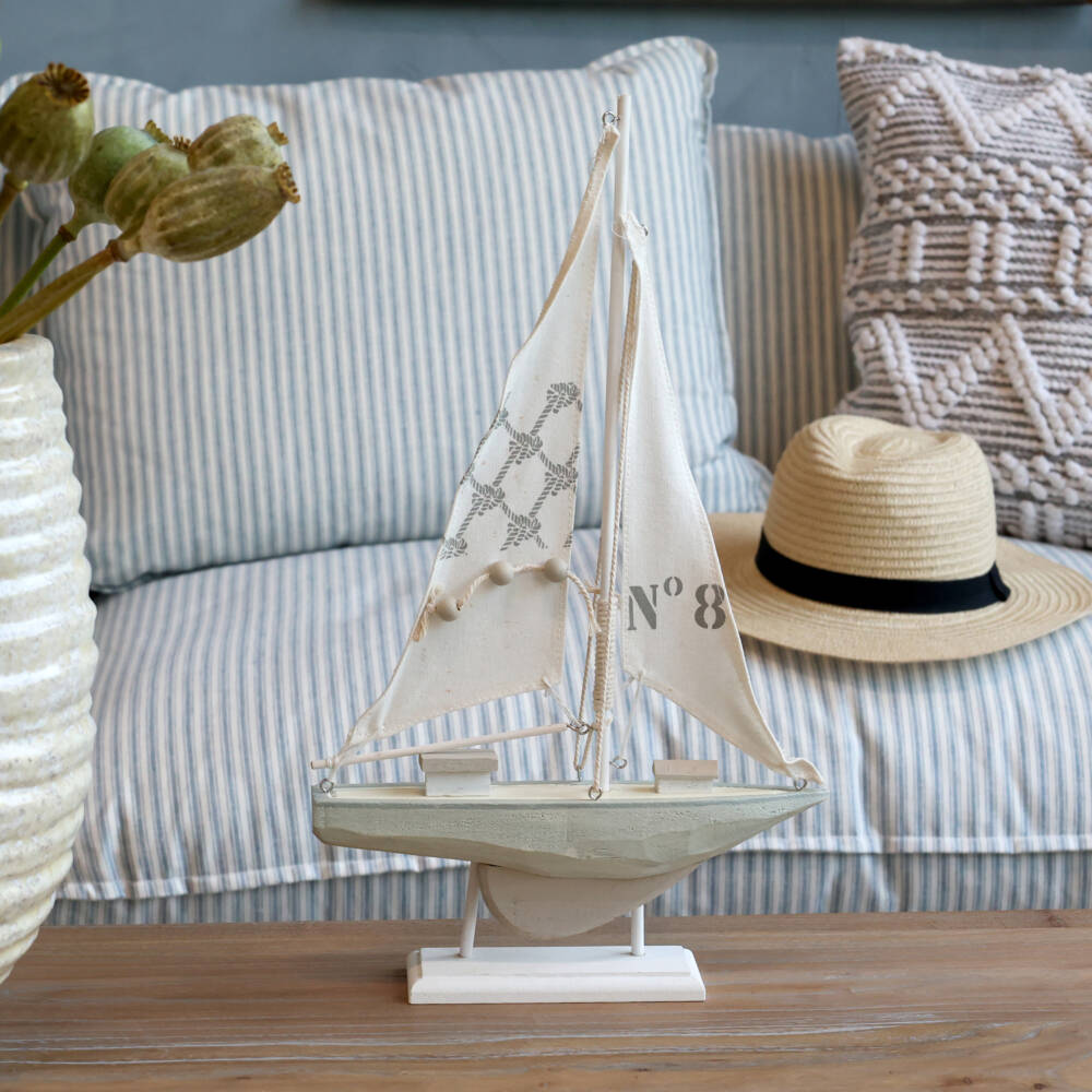 23877-1-seegelboot-auf-Fuß-creme-chic-antique.jpg