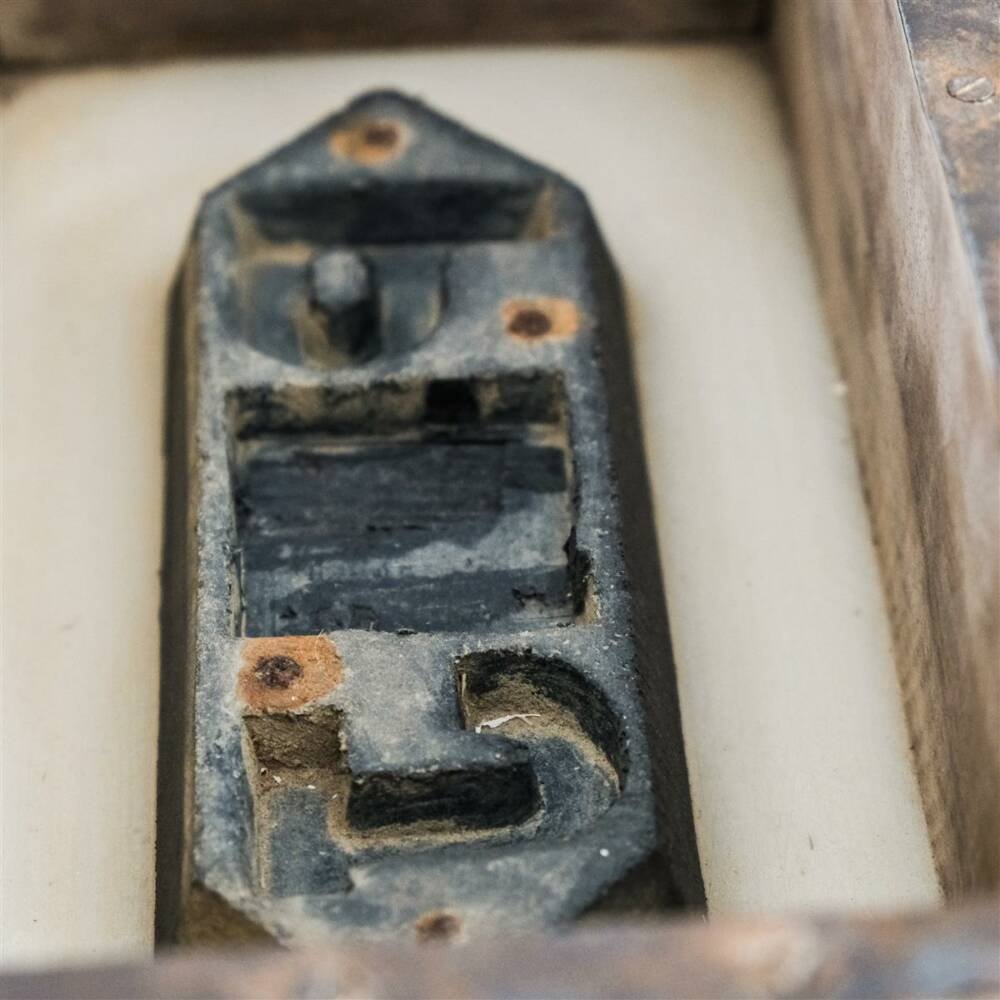 18508-9