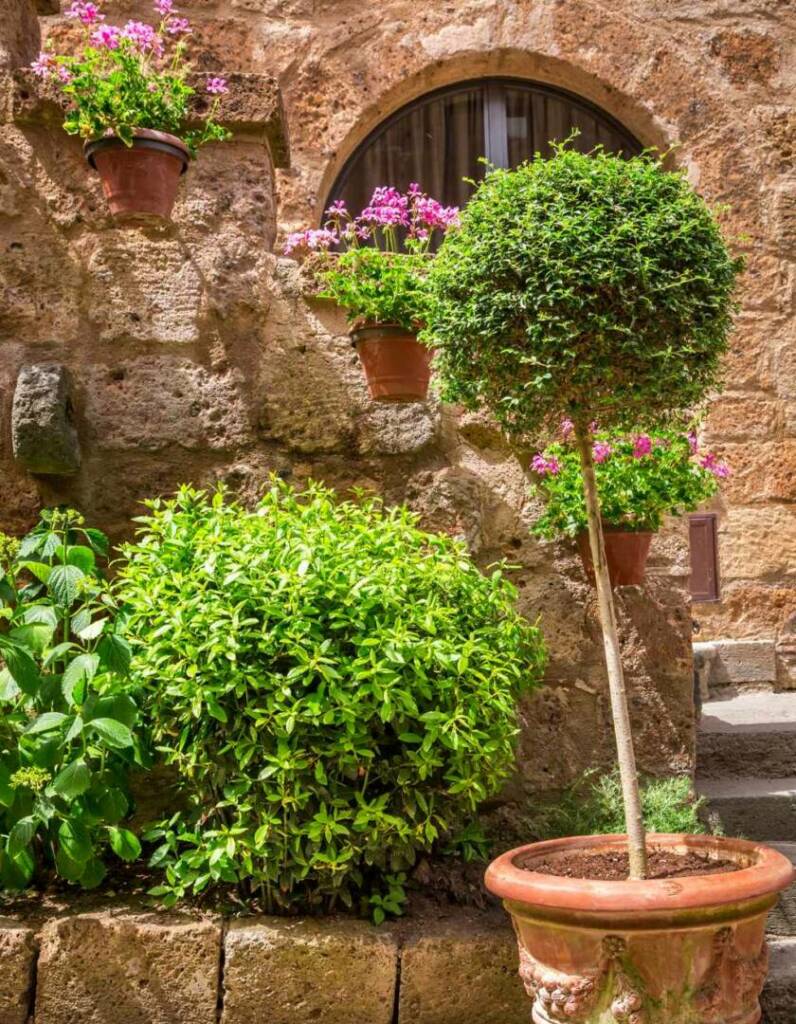 Grillecke im Garten gestalten – 8 tolle Ideen für eure Outdoorküche 49 Mediterrane Grillecke – Terrakotta und Co.