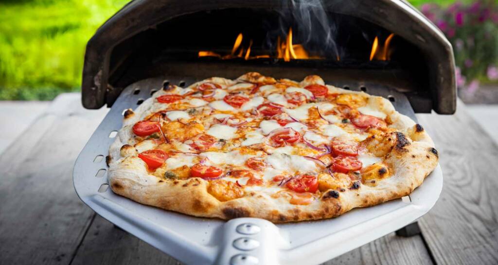 Grillecke im Garten gestalten – 8 tolle Ideen für eure Outdoorküche 41 Pizzaofen im Garten Outdoorküche